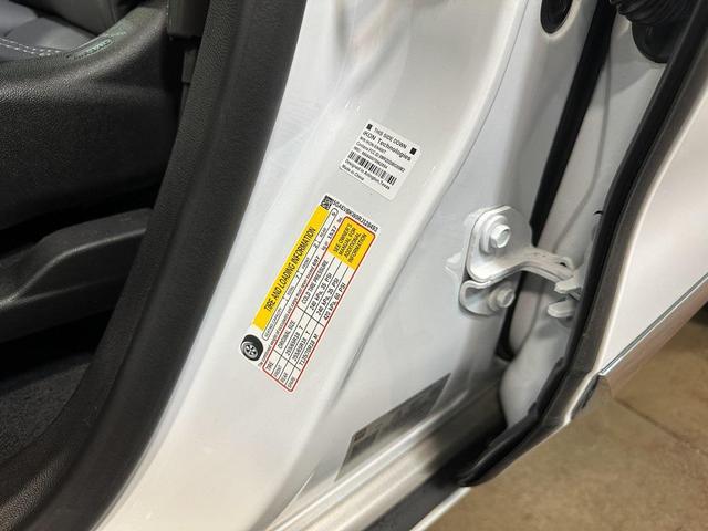 Photo of 2024 Summit White Buick Enclave