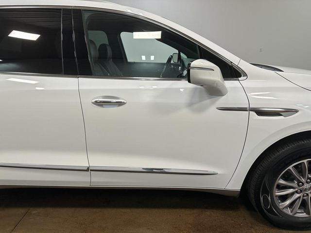 Photo of 2024 Summit White Buick Enclave