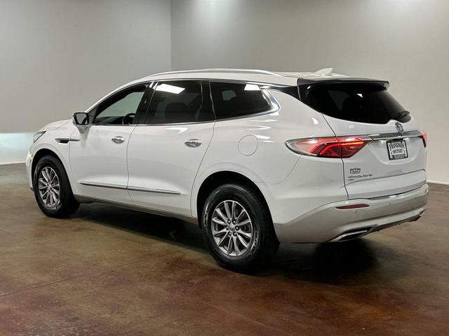 Photo of 2024 Summit White Buick Enclave