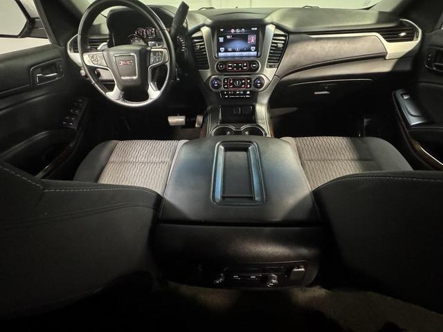 Photo of 2015 Quicksilver Metallic GMC Yukon