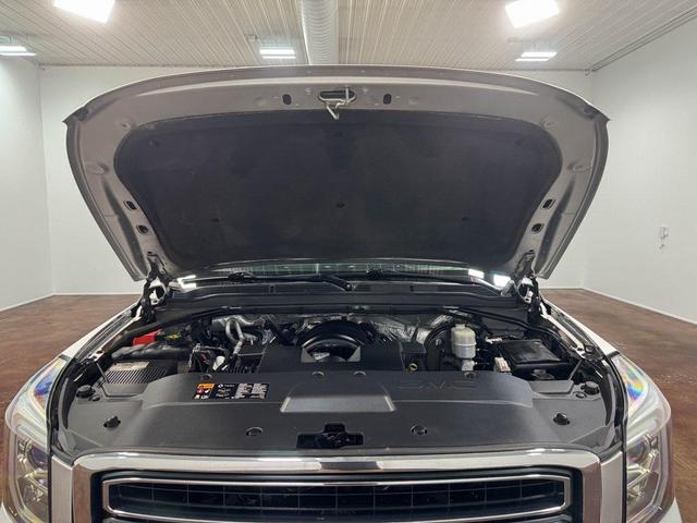 Photo of 2015 Quicksilver Metallic GMC Yukon