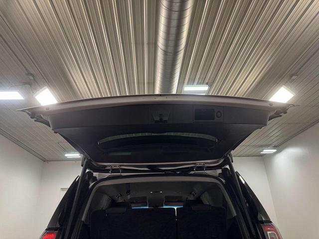 Photo of 2015 Quicksilver Metallic GMC Yukon