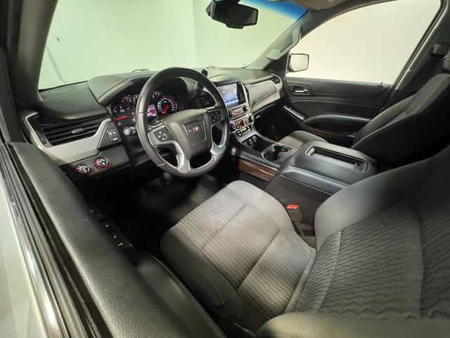 Photo of 2015 Quicksilver Metallic GMC Yukon