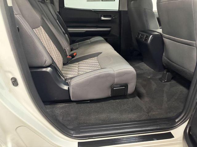 Photo of 2019 Super White Toyota Tundra