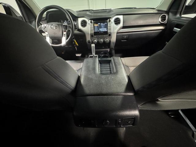 Photo of 2019 Super White Toyota Tundra