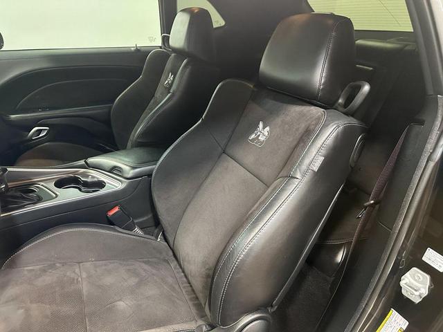 Photo of 2020 Pitch Black Clearcoat Dodge Challenger