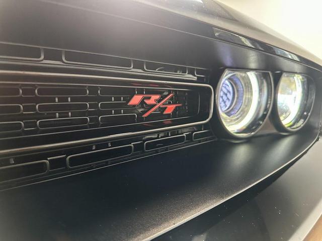 Photo of 2020 Pitch Black Clearcoat Dodge Challenger