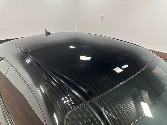 Photo of 2020 Pitch Black Clearcoat Dodge Challenger