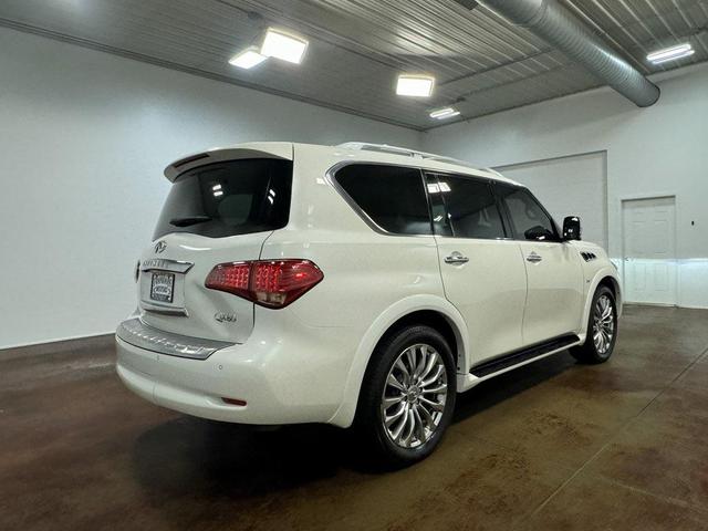 Photo of 2015 Majestic White INFINITI QX80