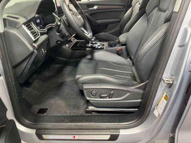 Photo of 2024 Florett Silver Metallic Audi Q5