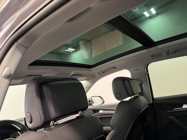 Photo of 2024 Florett Silver Metallic Audi Q5