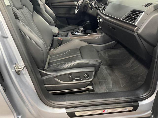 Photo of 2024 Florett Silver Metallic Audi Q5