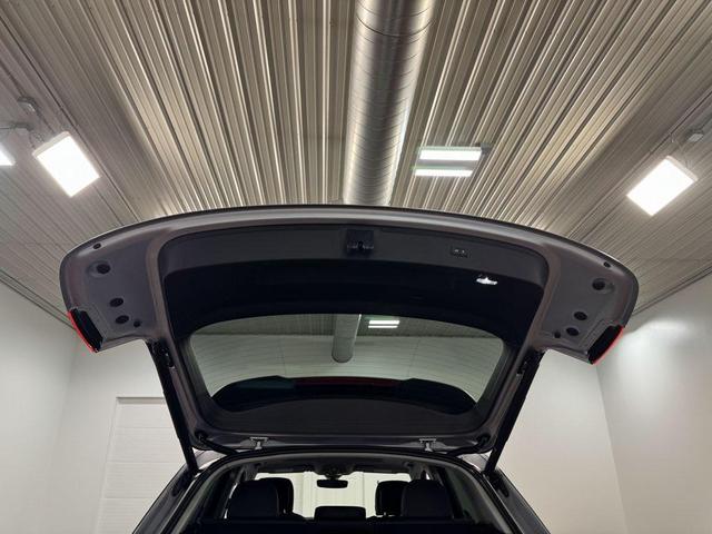 Photo of 2024 Florett Silver Metallic Audi Q5