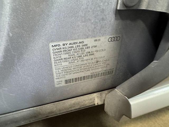 Photo of 2024 Florett Silver Metallic Audi Q5