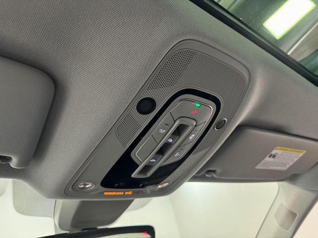 Photo of 2024 Florett Silver Metallic Audi Q5
