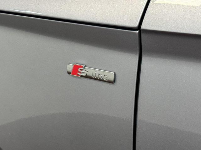 Photo of 2024 Florett Silver Metallic Audi Q5