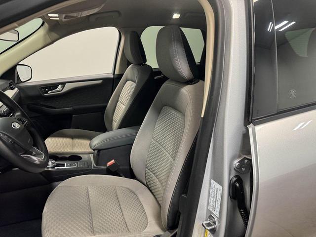 Photo of 2020 Ingot Silver Metallic Ford Escape