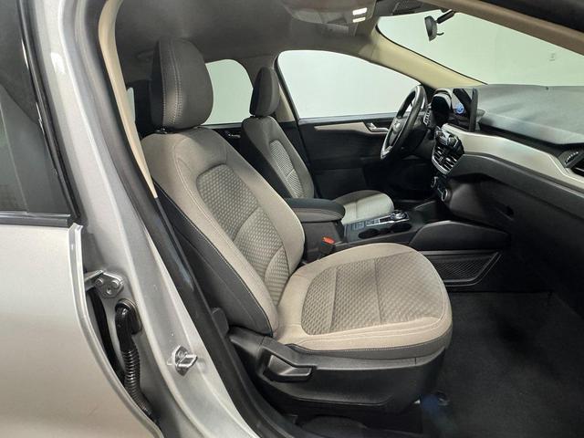 Photo of 2020 Ingot Silver Metallic Ford Escape