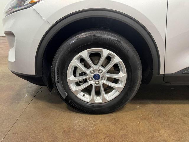 Photo of 2020 Ingot Silver Metallic Ford Escape