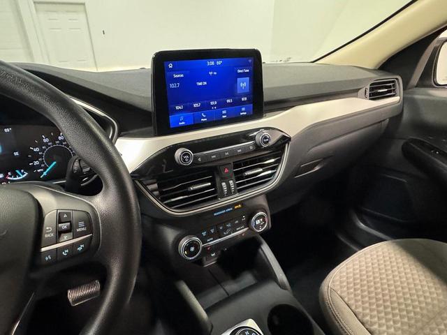 Photo of 2020 Ingot Silver Metallic Ford Escape