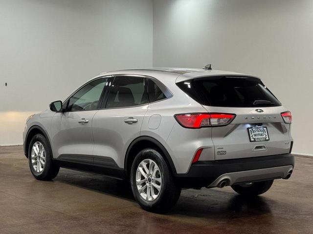Photo of 2020 Ingot Silver Metallic Ford Escape