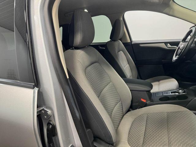 Photo of 2020 Ingot Silver Metallic Ford Escape