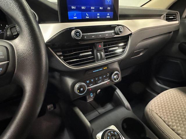 Photo of 2020 Ingot Silver Metallic Ford Escape