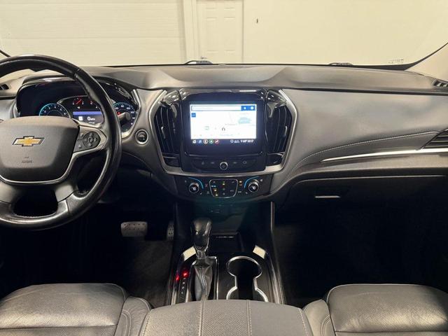 Photo of 2021 Iridescent Pearl Tricoat Chevrolet Traverse
