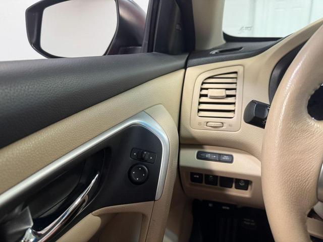 Photo of 2017 Cayenne Red Nissan Altima