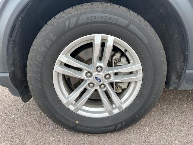 Photo of 2023 Silver Metallic Ford Explorer