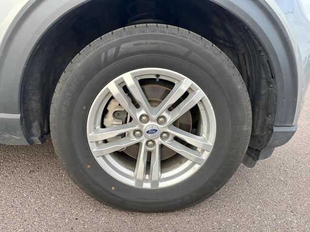 Photo of 2023 Silver Metallic Ford Explorer