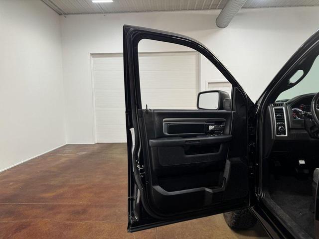 Photo of 2022 Diamond Black Crystal Pearlcoat RAM 1500 Classic