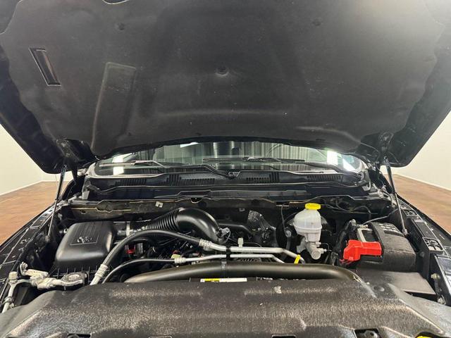 Photo of 2022 Diamond Black Crystal Pearlcoat RAM 1500 Classic