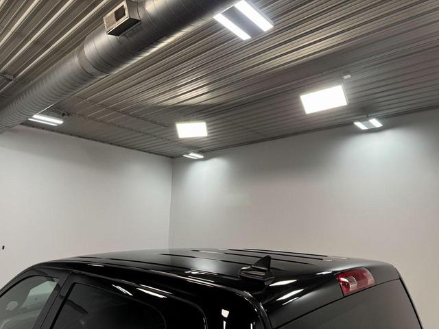 Photo of 2022 Diamond Black Crystal Pearlcoat RAM 1500 Classic