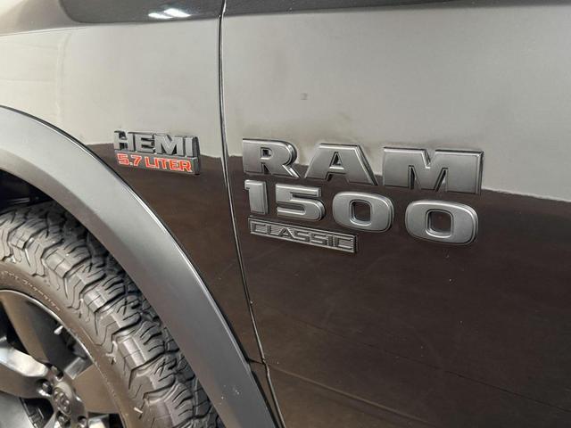 Photo of 2022 Diamond Black Crystal Pearlcoat RAM 1500 Classic