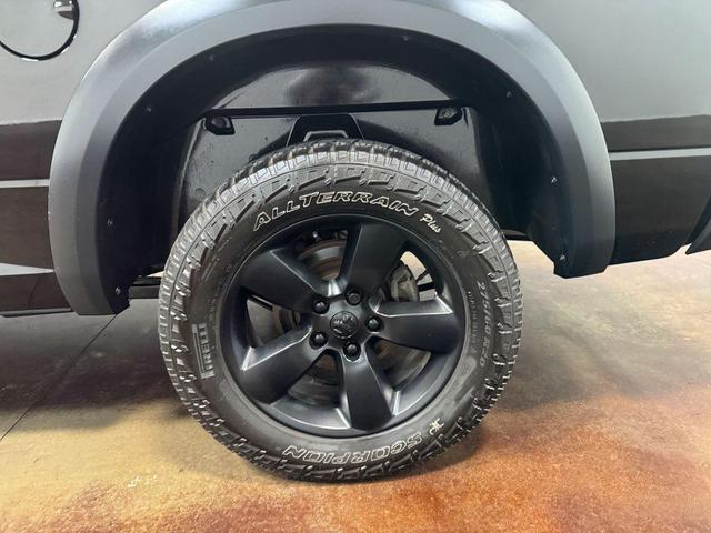 Photo of 2022 Diamond Black Crystal Pearlcoat RAM 1500 Classic
