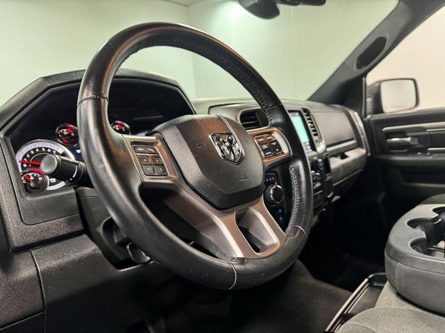 Photo of 2022 Diamond Black Crystal Pearlcoat RAM 1500 Classic