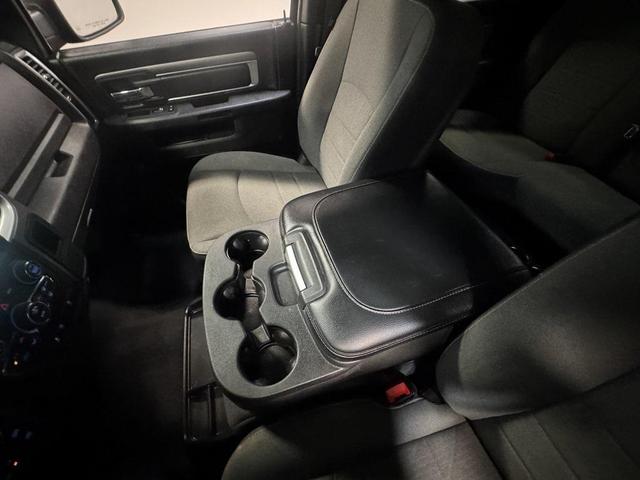 Photo of 2022 Diamond Black Crystal Pearlcoat RAM 1500 Classic