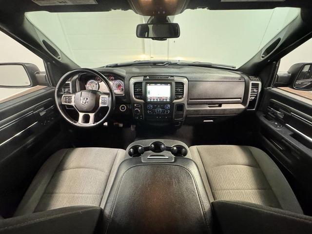 Photo of 2022 Diamond Black Crystal Pearlcoat RAM 1500 Classic