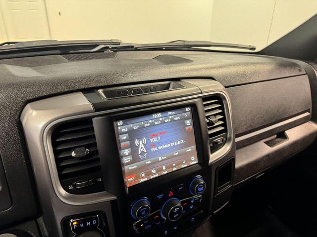 Photo of 2022 Diamond Black Crystal Pearlcoat RAM 1500 Classic