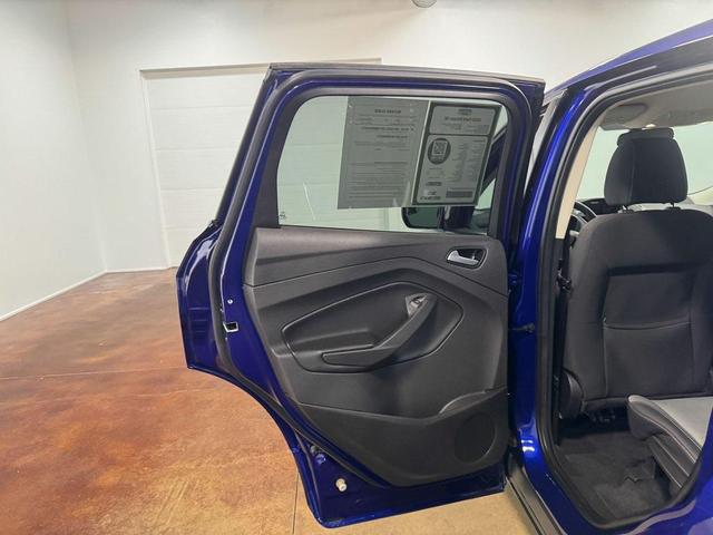 Photo of 2016 Deep Impact Blue Ford Escape