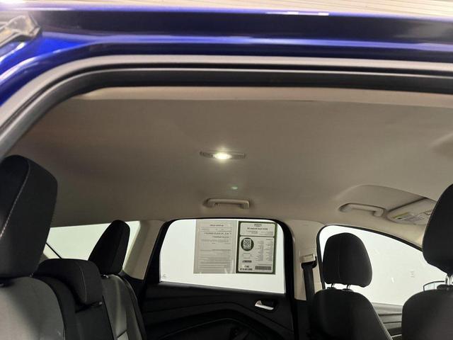 Photo of 2016 Deep Impact Blue Ford Escape