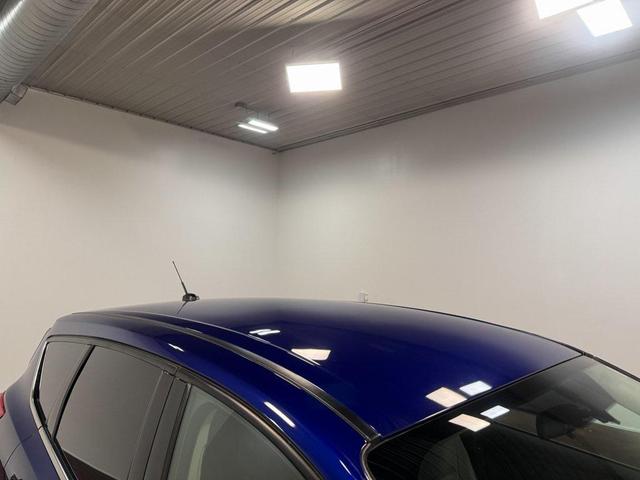 Photo of 2016 Deep Impact Blue Ford Escape