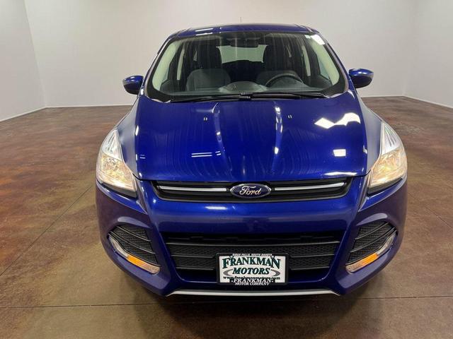 Photo of 2016 Deep Impact Blue Ford Escape