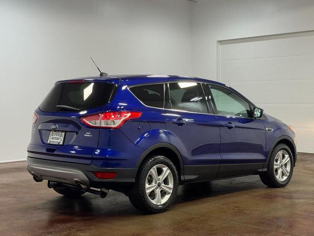 Photo of 2016 Deep Impact Blue Ford Escape