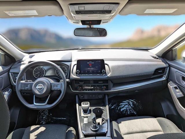 Photo of 2024 Everest White P Nissan Rogue