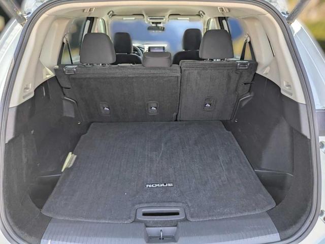 Photo of 2024 Everest White P Nissan Rogue