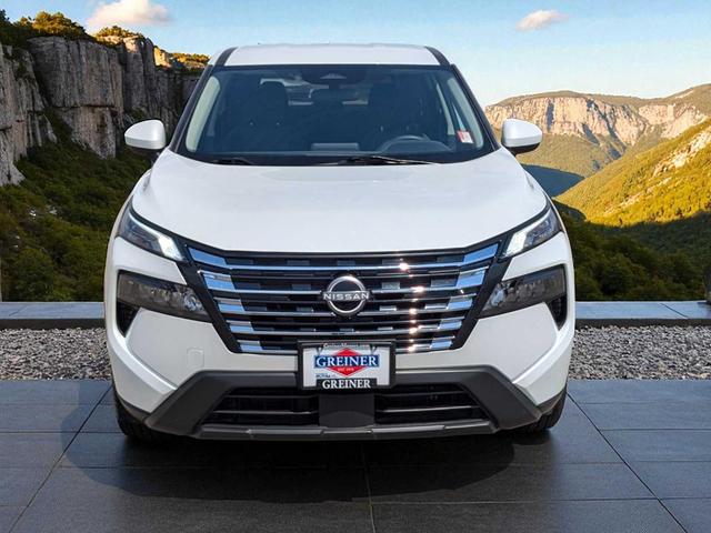 Photo of 2024 Everest White P Nissan Rogue