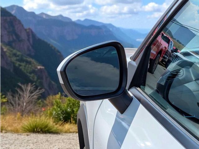 Photo of 2024 Everest White P Nissan Rogue