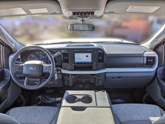 Photo of 2024 Oxford White Ford F-350